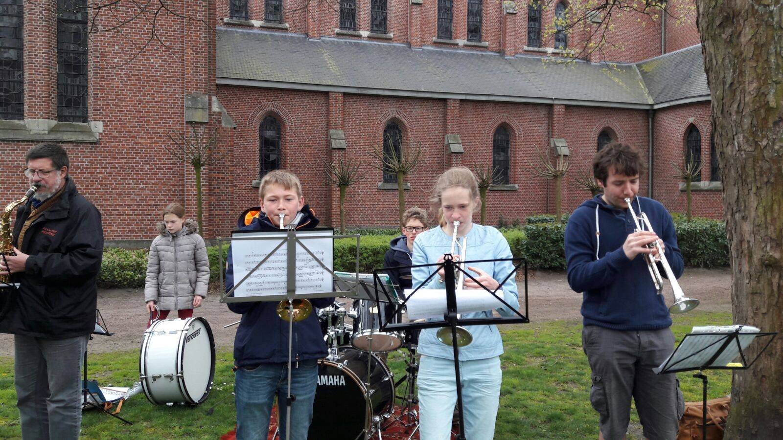 15/04/2017 Promoteam Essense Paasloop 10mijl