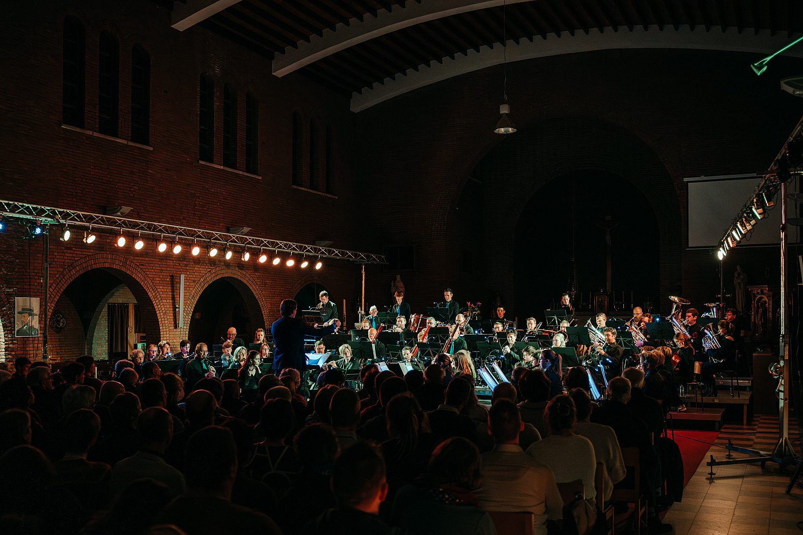 25/11/2023 Essentia presents SPOTLIGHT ©FotografILS