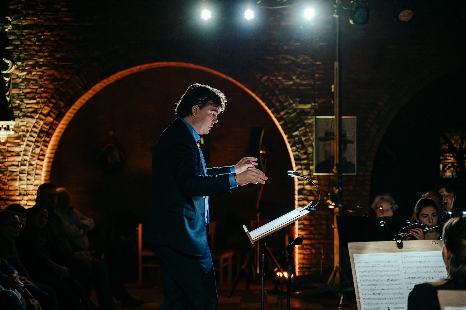 25/11/2023 Essentia presents SPOTLIGHT ©FotografILS