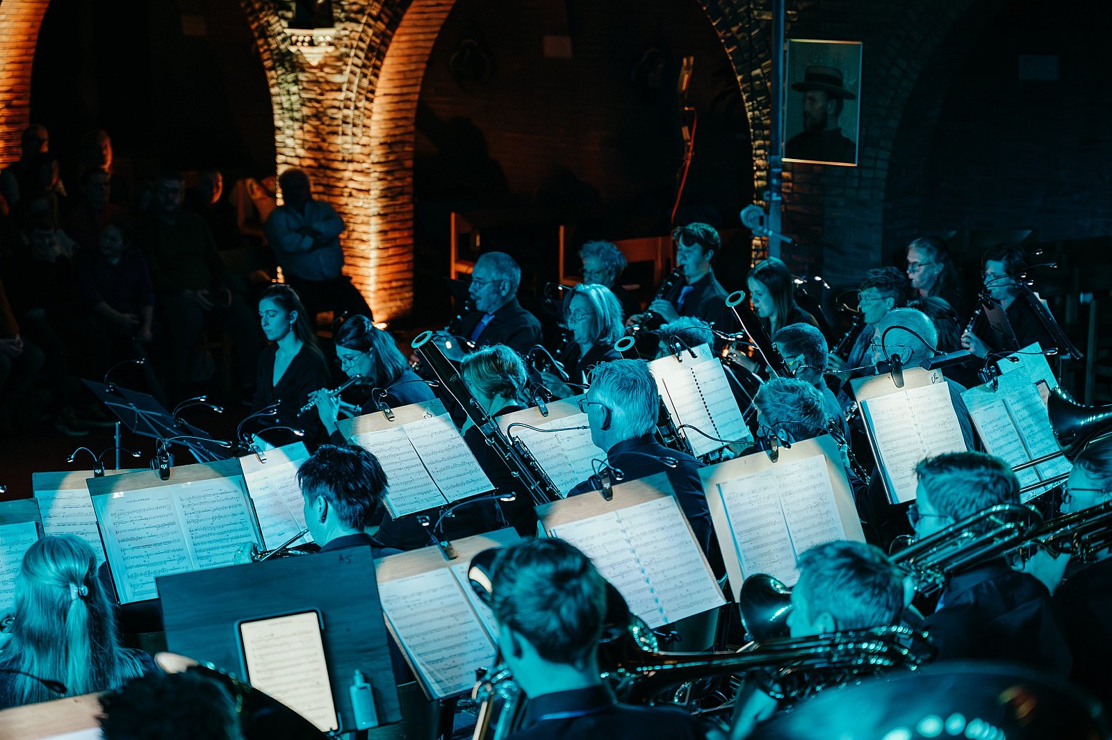 25/11/2023 Essentia presents SPOTLIGHT ©FotografILS