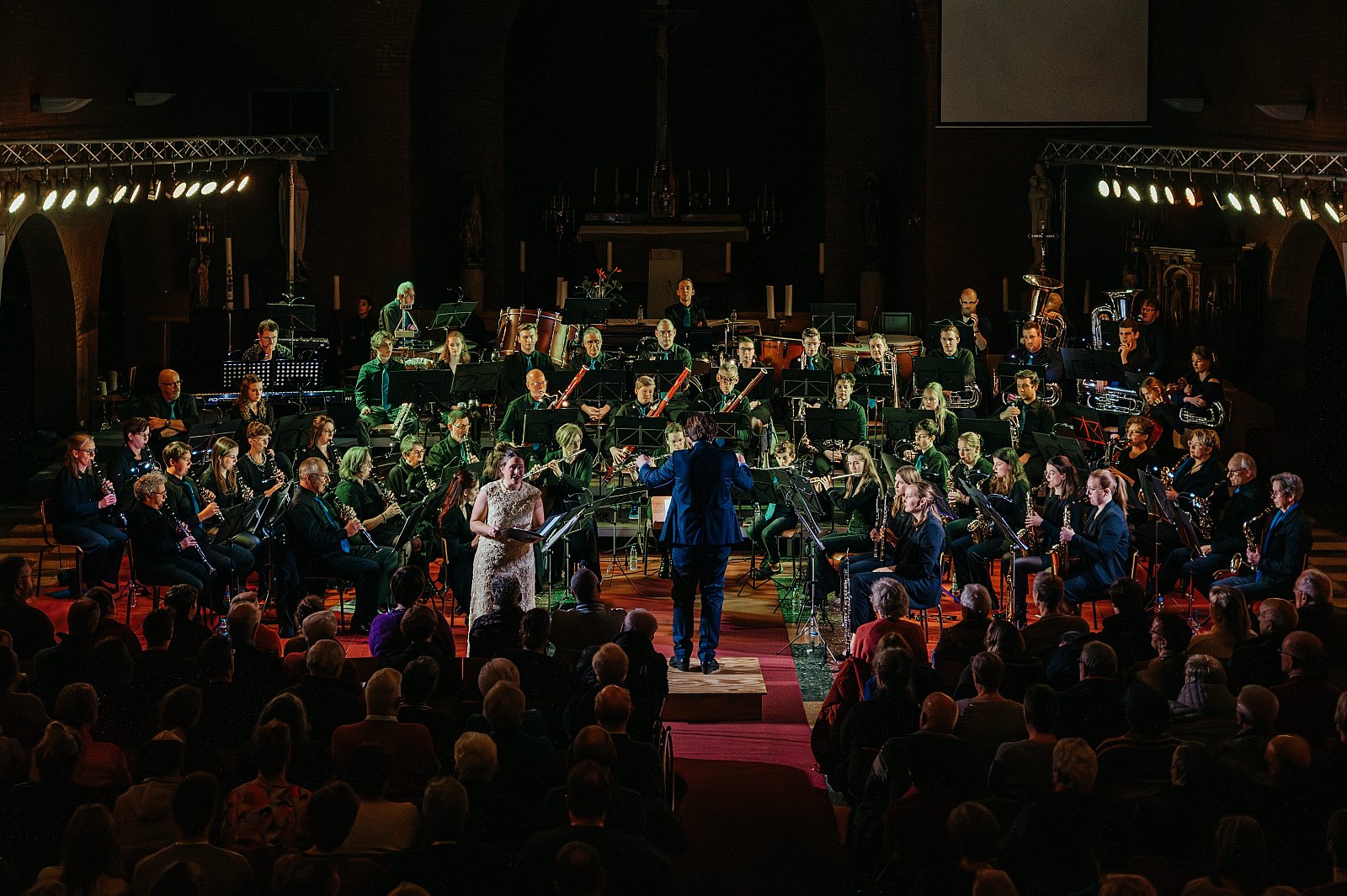25/11/2023 Essentia presents SPOTLIGHT ©FotografILS