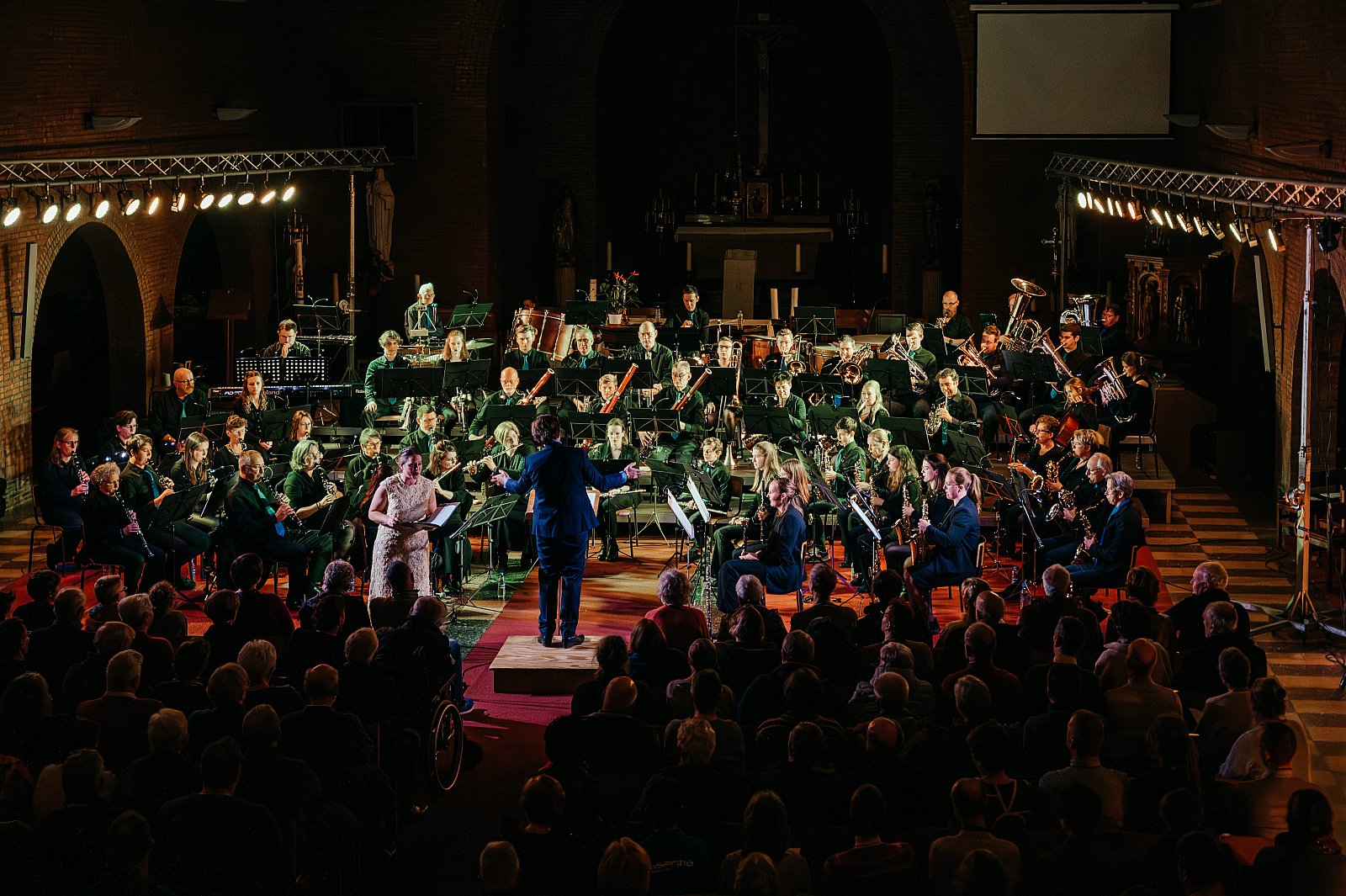 25/11/2023 Essentia presents SPOTLIGHT ©FotografILS