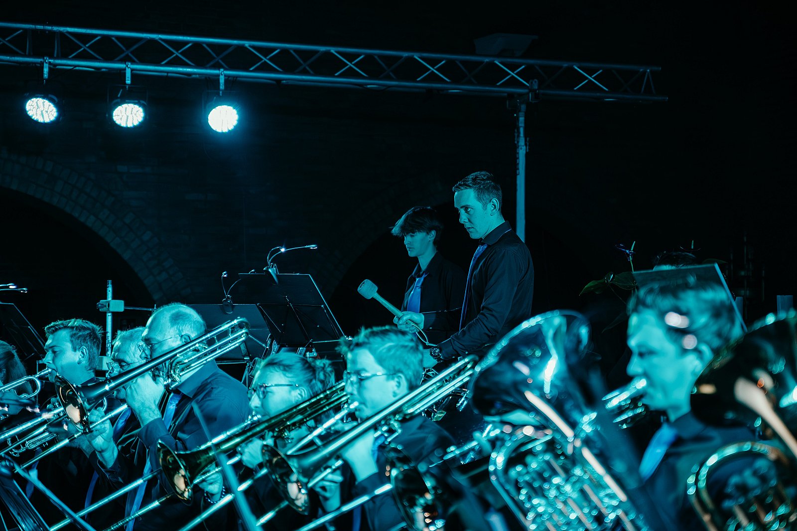 25/11/2023 Essentia presents SPOTLIGHT ©FotografILS