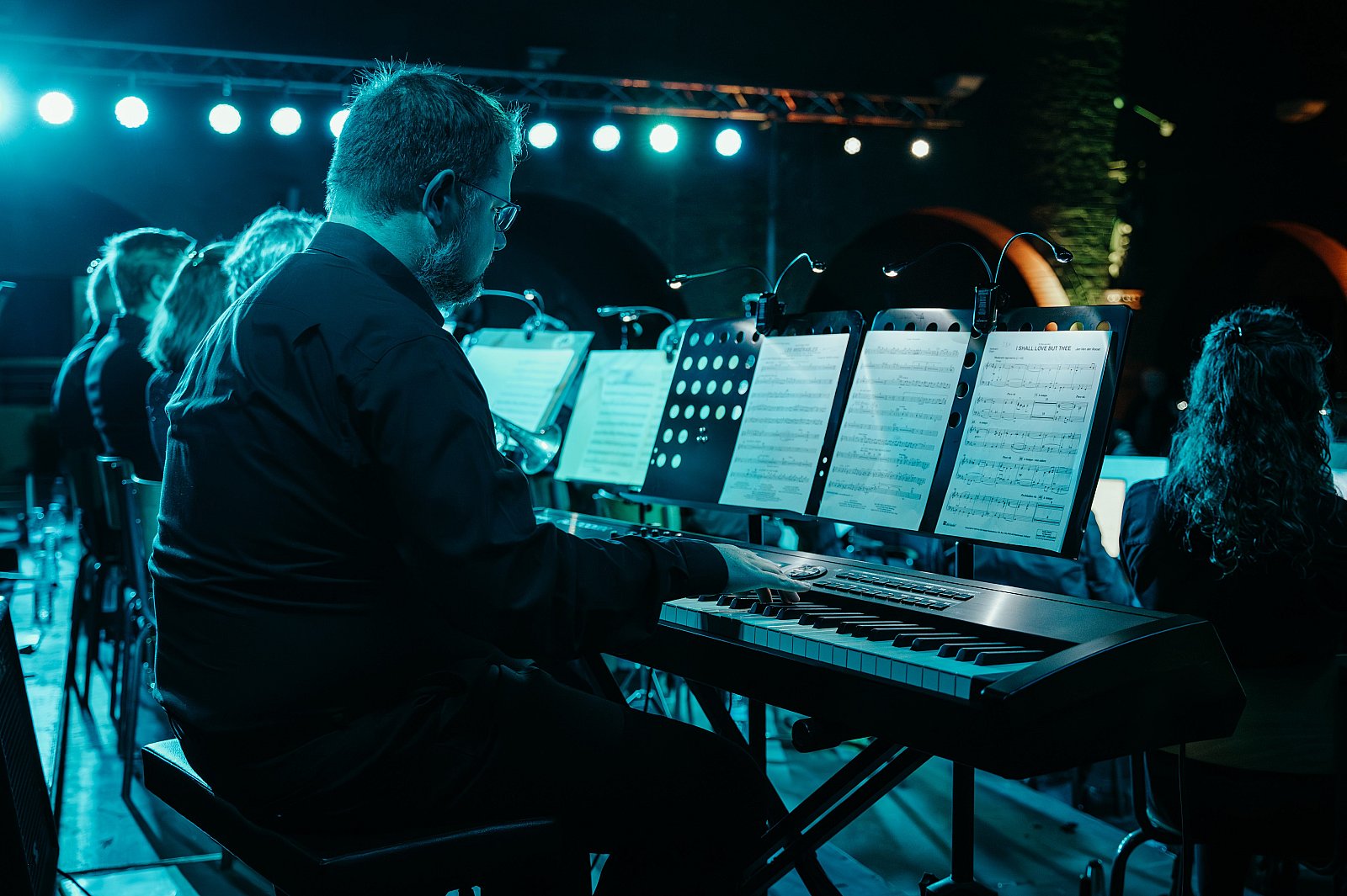 25/11/2023 Essentia presents SPOTLIGHT ©FotografILS