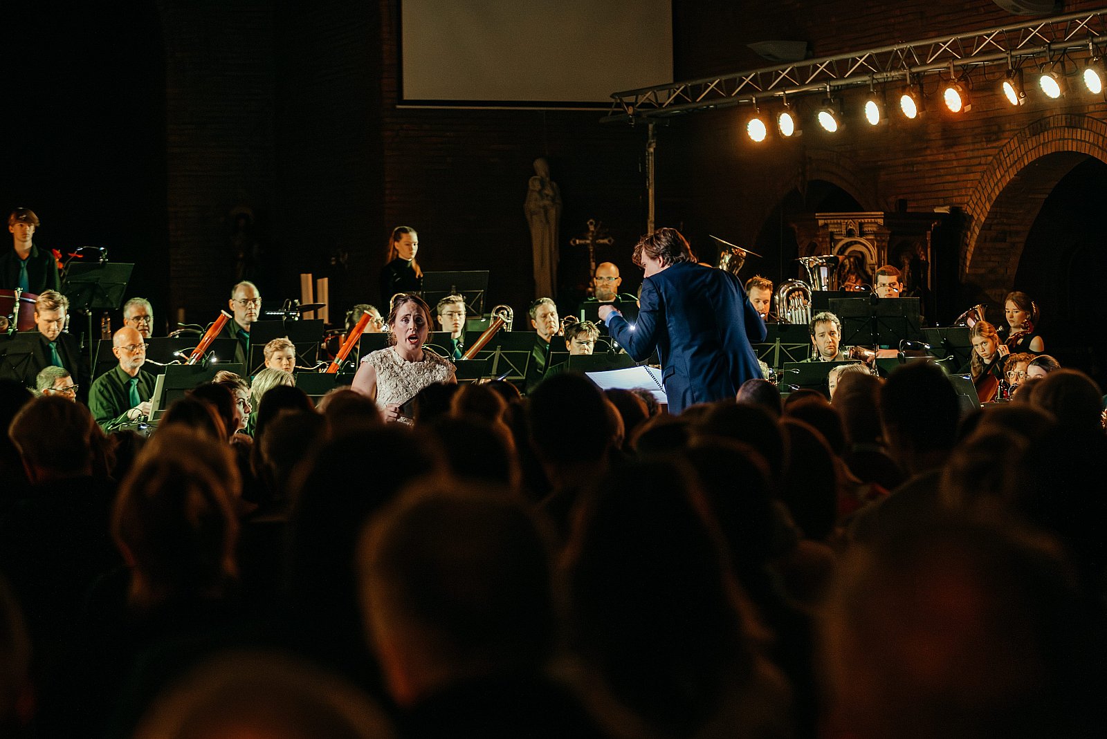 25/11/2023 Essentia presents SPOTLIGHT ©FotografILS