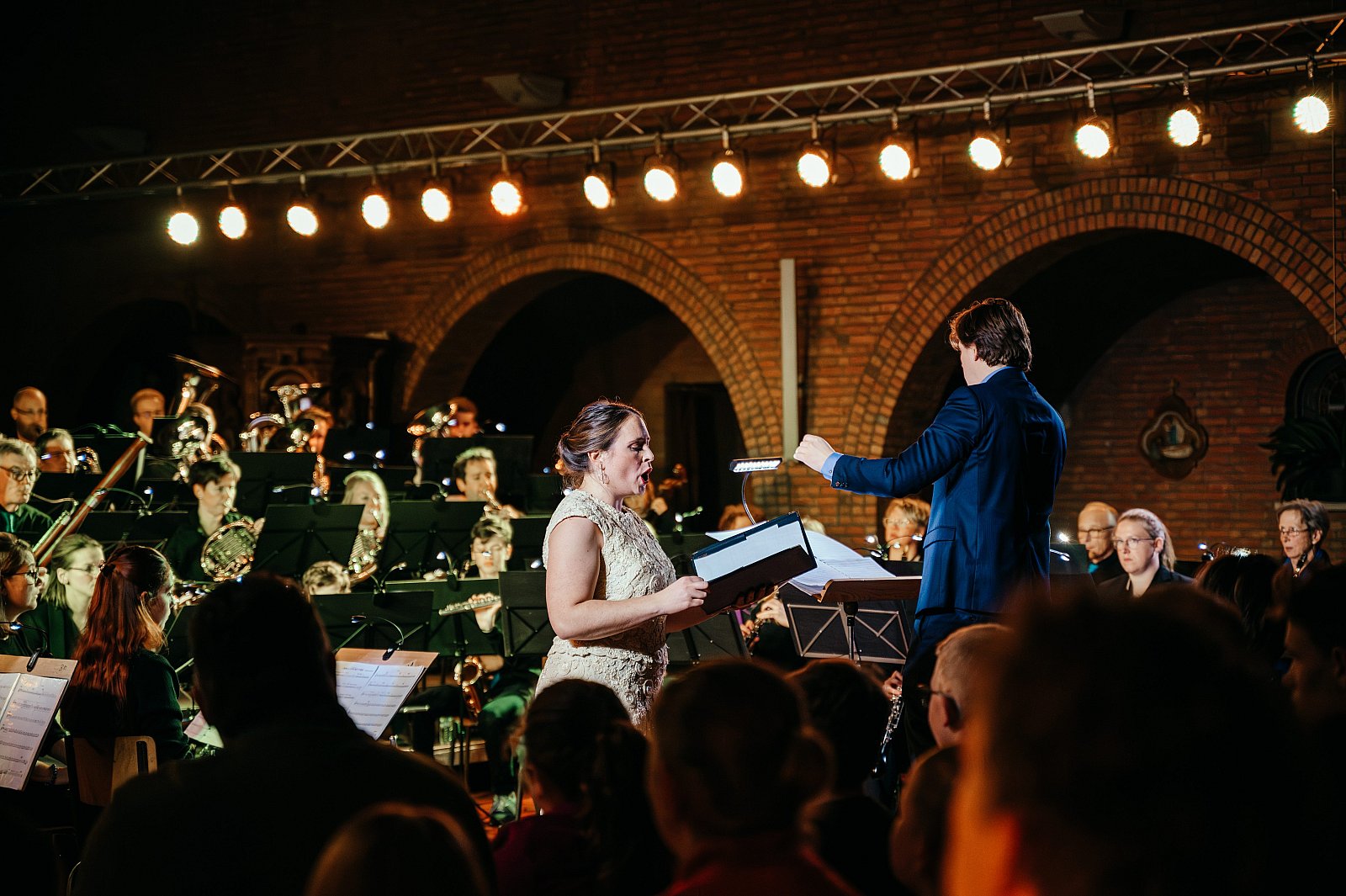 25/11/2023 Essentia presents SPOTLIGHT ©FotografILS
