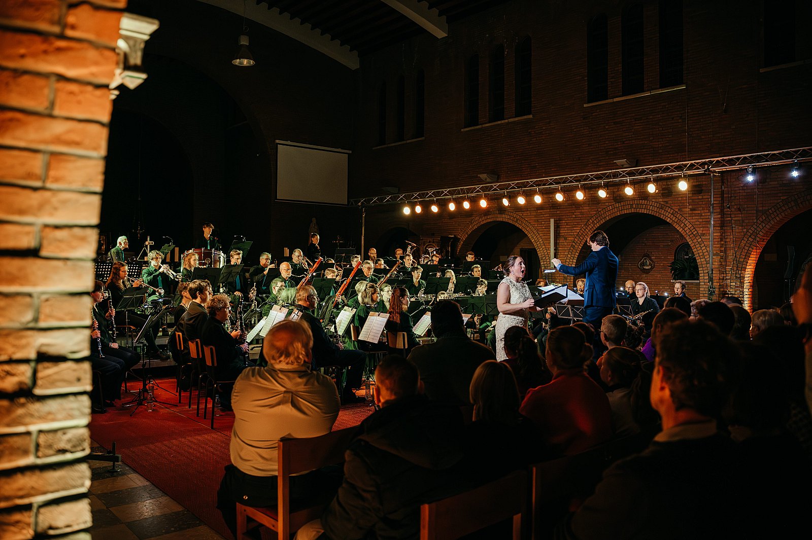 25/11/2023 Essentia presents SPOTLIGHT ©FotografILS