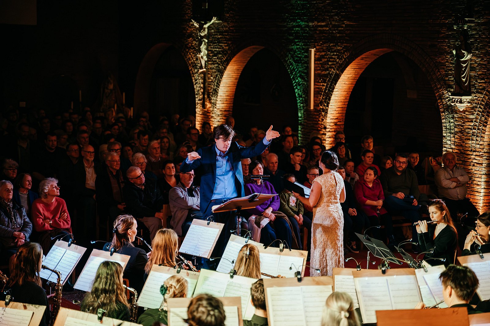 25/11/2023 Essentia presents SPOTLIGHT ©FotografILS