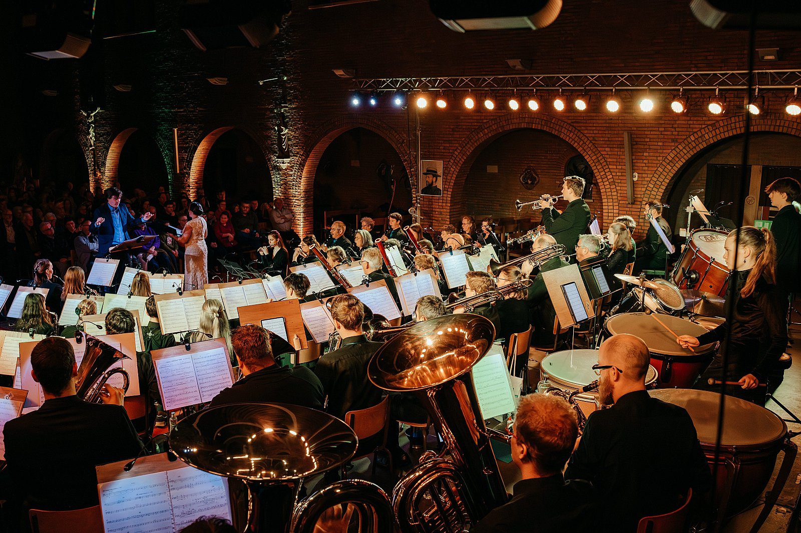25/11/2023 Essentia presents SPOTLIGHT ©FotografILS