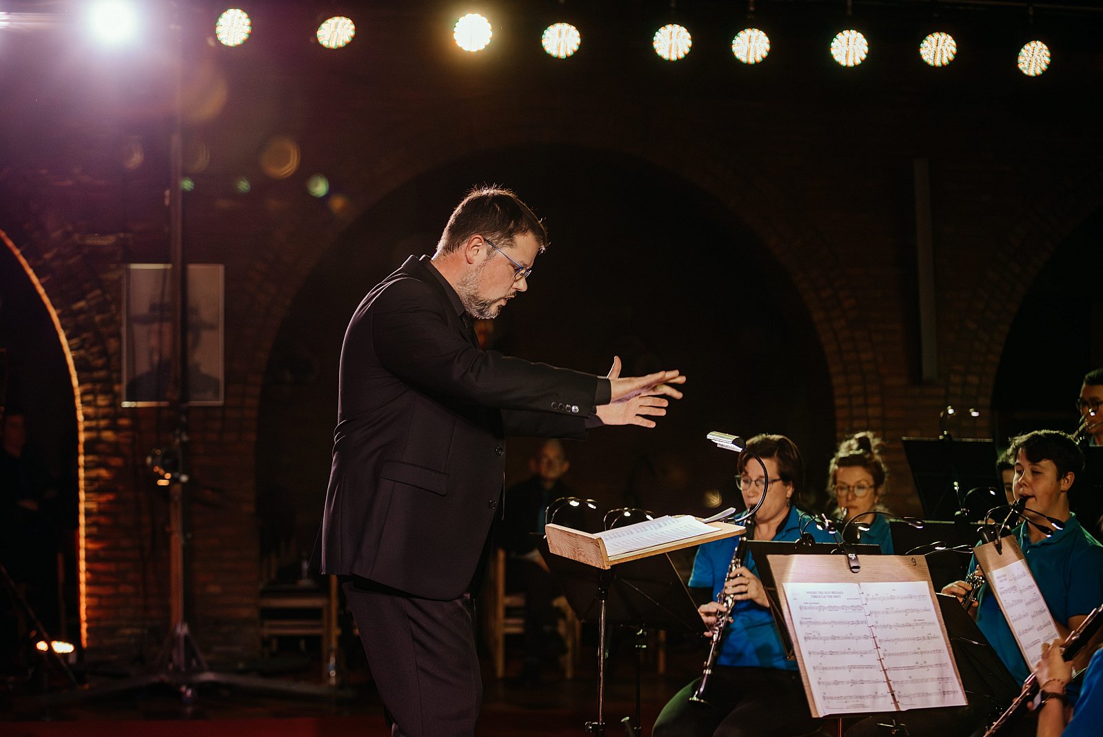 25/11/2023 Essentia presents SPOTLIGHT ©FotografILS