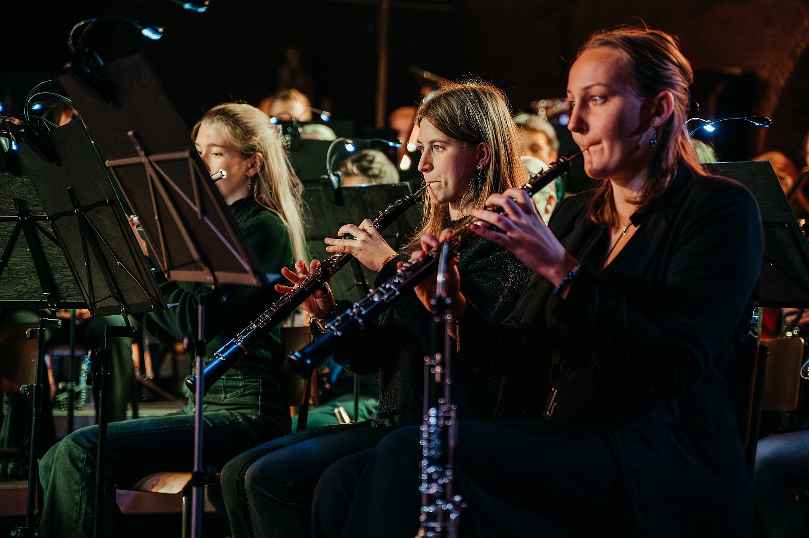 25/11/2023 Essentia presents SPOTLIGHT ©FotografILS